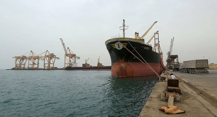 صنعاء تؤكد استمرار الحصار النفطي