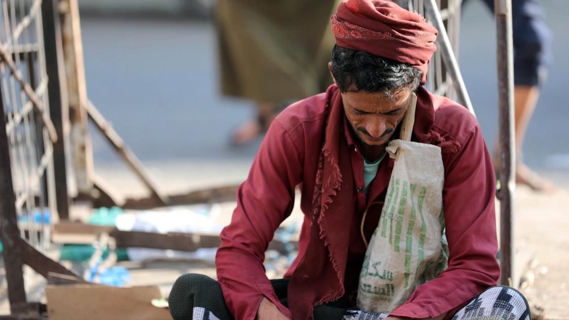 العمال في اليمن قصة معاناة لا تنتهي
