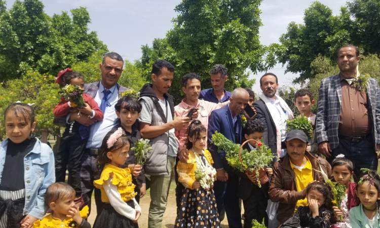 اليمنيون يحتفون بعيد المشاقر .. رسالة حياة من وسط ركام الحرب