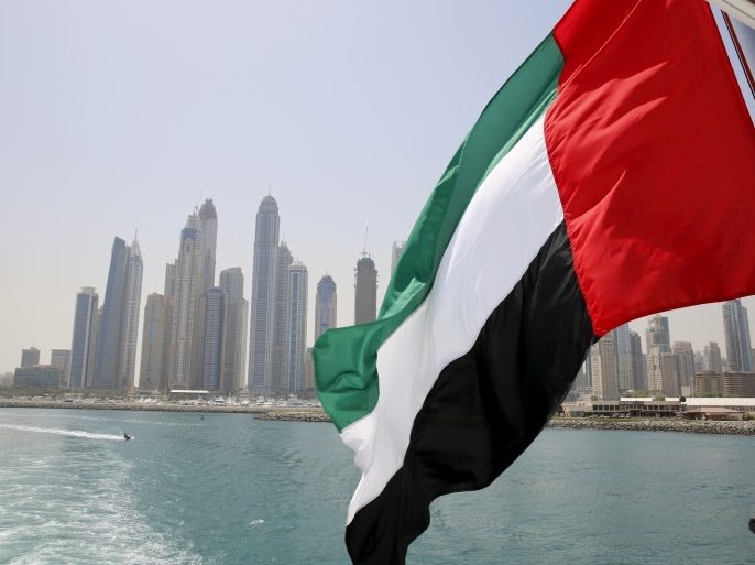 انكماش اقتصاد الإمارات غير النفطي لأول مرة منذ عام 2011