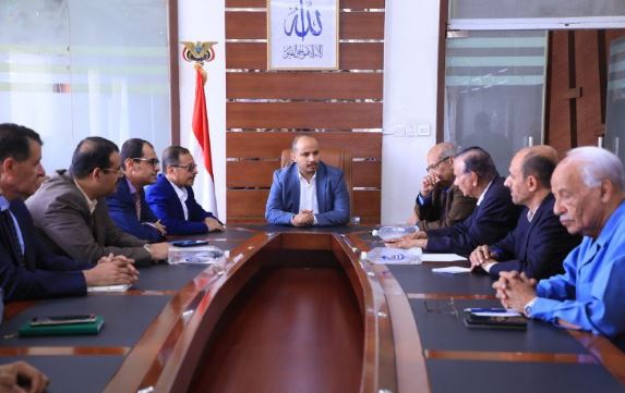 وزير الصناعة يؤكد الحرص على تفعيل الدور الحيوي للإتحاد العام للغرف التجارية