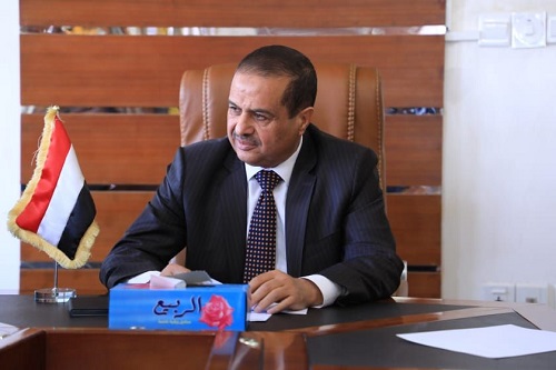 وزير النقل يطالب بسرعة جدولة الرحلات التجارية اليومية  عبر مطار صنعاء 