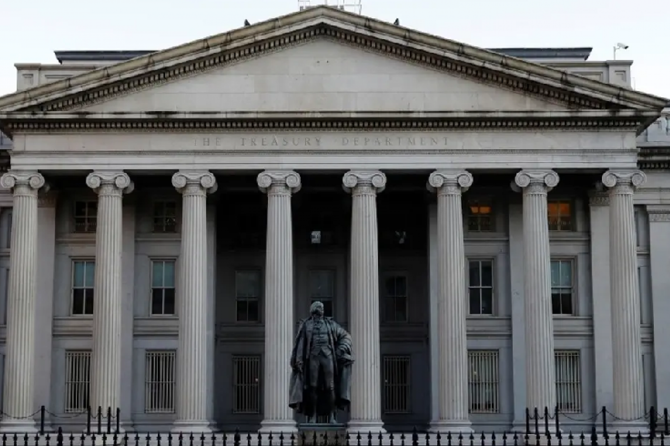 واشنطن تتجه لاقتراض 1.3 تريليون دولار