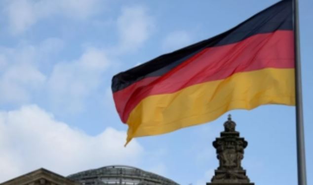 ألمانيا تشهد عجزا في التجارة الخارجية لأول مرة منذ عام 1991