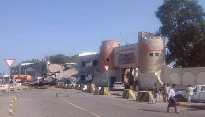 معارك عنيفة بين فصائل