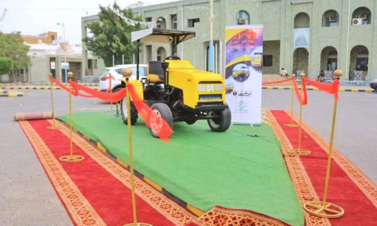 اليمن يصنع أول حراثة زراعية -صورة