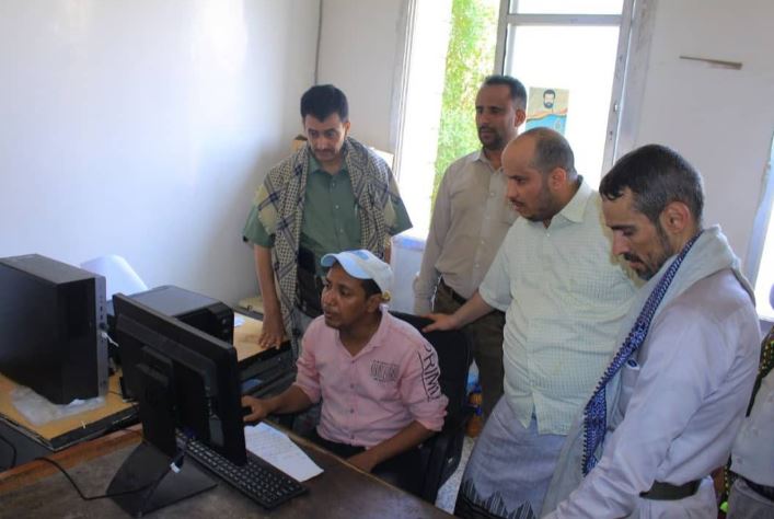وزير الصناعة يدشن العمل بخدمات البوابة الاليكترونية بمكتب الحديدة