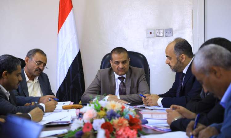 الوزير الدرة يحيل مسؤولين في شركة الملح إلى النيابة ومكافحة الفساد