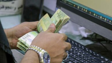 إنهيار كارثي للعملة في مناطق الحكومة الموالية للتحالف