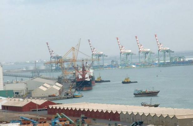 حكومة معين تفرض رسوم جديدة على المستوردين عبر ميناء عدن