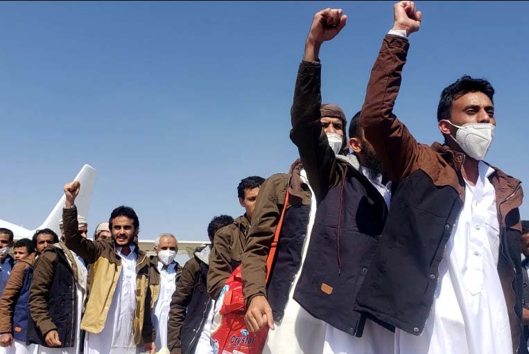 حكومة هادي تعلن عن صفقة مع قوات صنعاء