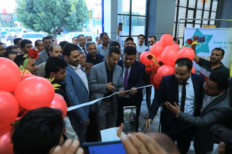وكيل وزارة الصناعة يفتتح معرض فاستيفال صنعاء للسيارات