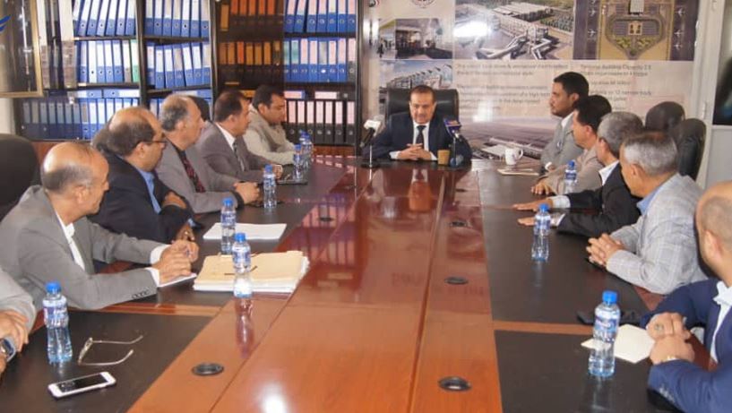 وزير النقل يؤكد على تطوير وتحديث هيئة الطيران
