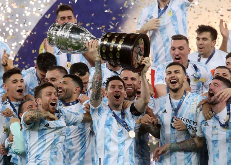 ميسي يرفع الكأس.. منتخب الأرجنتين يهزم يتوج بكوبا أمريكا 2021
