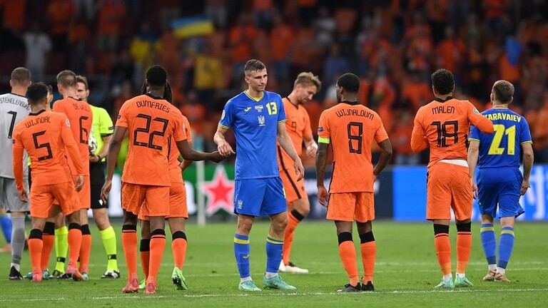 هولندا تفوز على أوكرانيا بشق الأنفس