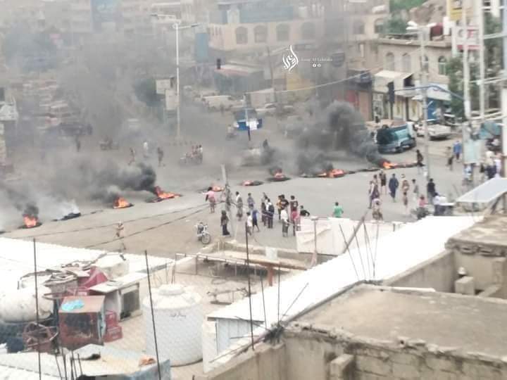 تعز: قطع شوارع وإطلاق نار واحراق إطارات