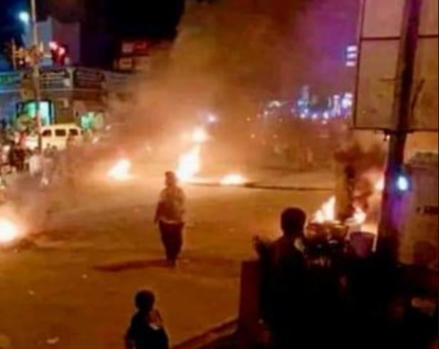 احتجاجات في عدن ولحج على إنهيار العملة