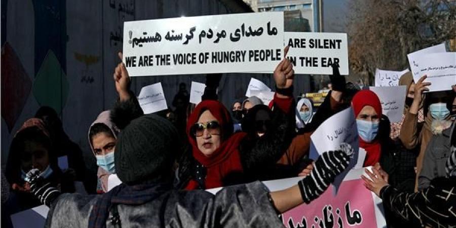 مظاهرة نسائية في كابل احتجاجا على ارتداء الحجاب