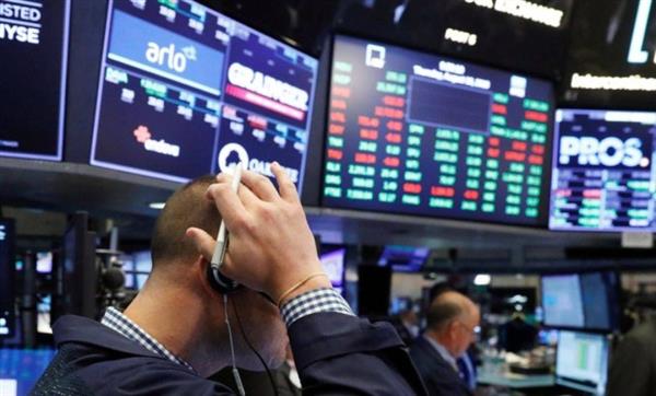 تراجع جماعي يضرب مؤشرات الأسهم الأميركية
