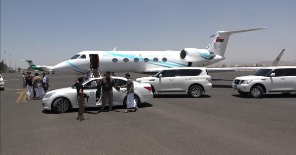 وفد عماني في صنعاء لإحياء مسار المفاوضات