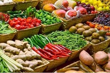 أسعار الخضروات والفواكه في صنعاء وعدن