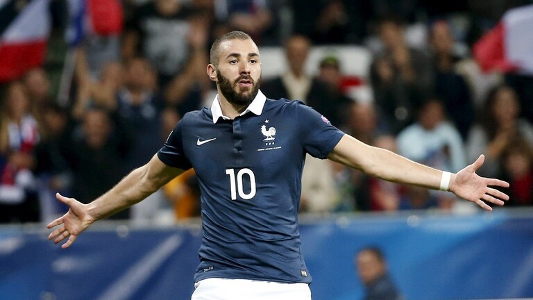 بنزيما يعزز أنباء عودته إلى منتخب
