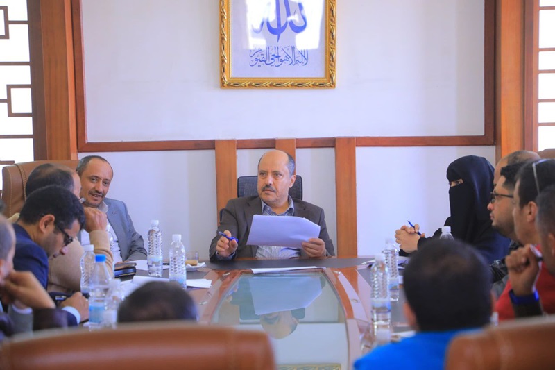 صنعاء .. مناقشة أوضاع مستوردي المستلزمات الطبية