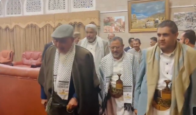 رئيس الوزراء العراقي يصل صنعاء في زيارة مفاجئة .. وهذا ما حمله