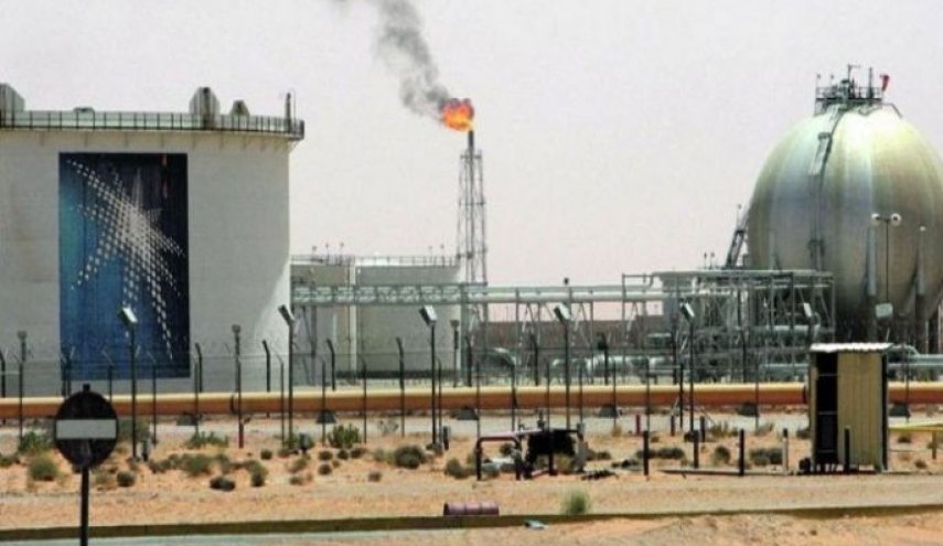 صادرات النفط السعودية تتراجع إلى 5.625 مليون برميل يومياً