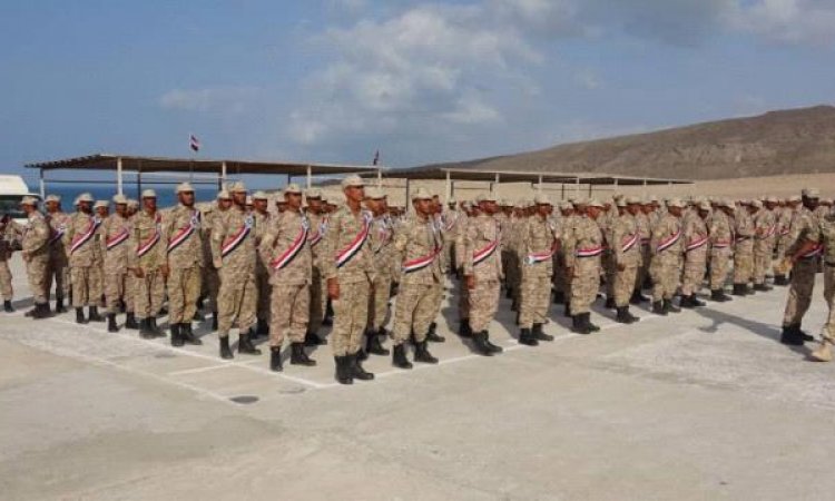 انفجار يستهدف عرضا عسكريا للانتقالي في عدن