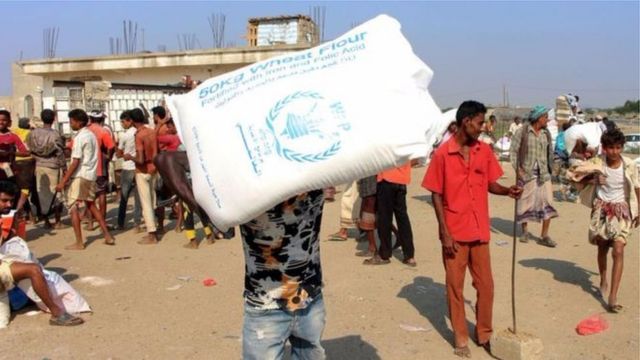 الأغذية العالمي يواصل تعليق عدد من برامجه في اليمن