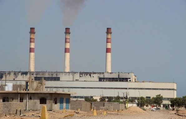 تحذيرات من توقف الكهرباء في عدن