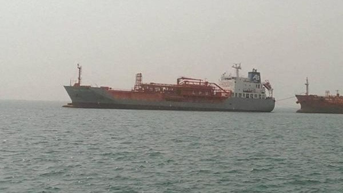 السماح بدخول المشتقات النفطية الى ميناء الحديدة