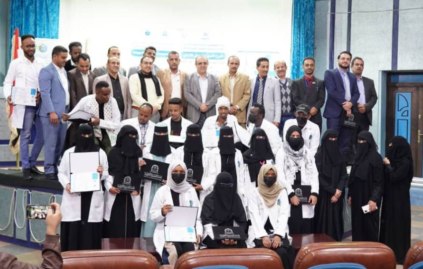 مؤسسة نماء تحتفل بتخرج 27 لاجئاً ولاجئة من دبلوم التمريض العام