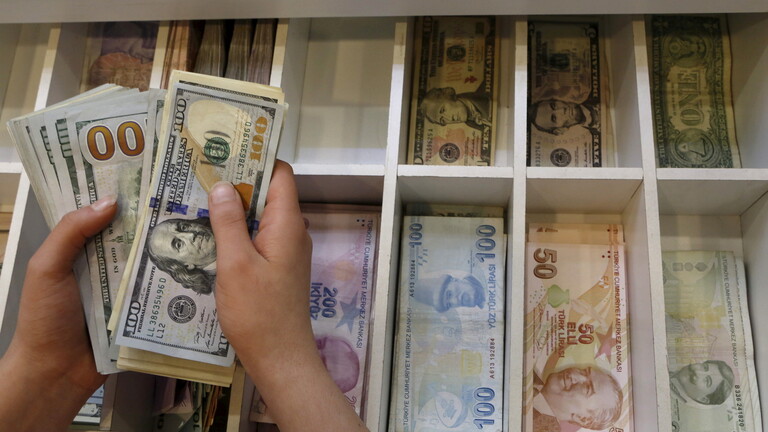 الليرة التركية إلى أدنى مستوى