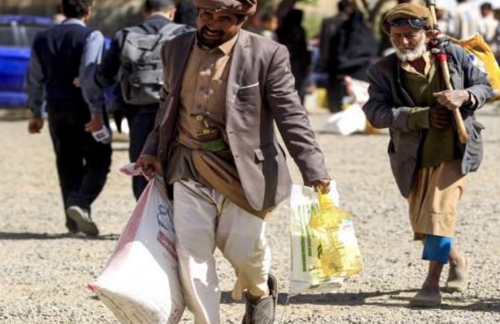 نقص المعروض من السلع يؤجج الأسعار في اليمن