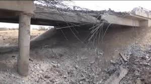 3 مليارات دولار خسائر قطاع الطرق في اليمن جراء قصف طيران التحالف