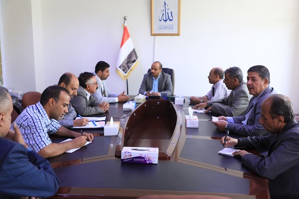 وزير الصناعة يوجه بسرعة تشغيل مصنع اسمنت باجل