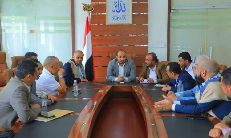 وزير الصناعة يشيد بالتزام القطاع الخاص بقرار مقاطعة البضائع السويدية