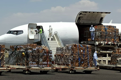 مطار صنعاء يستقبل طائرة شحن على متنها 86 طناً من المستلزمات الطبية