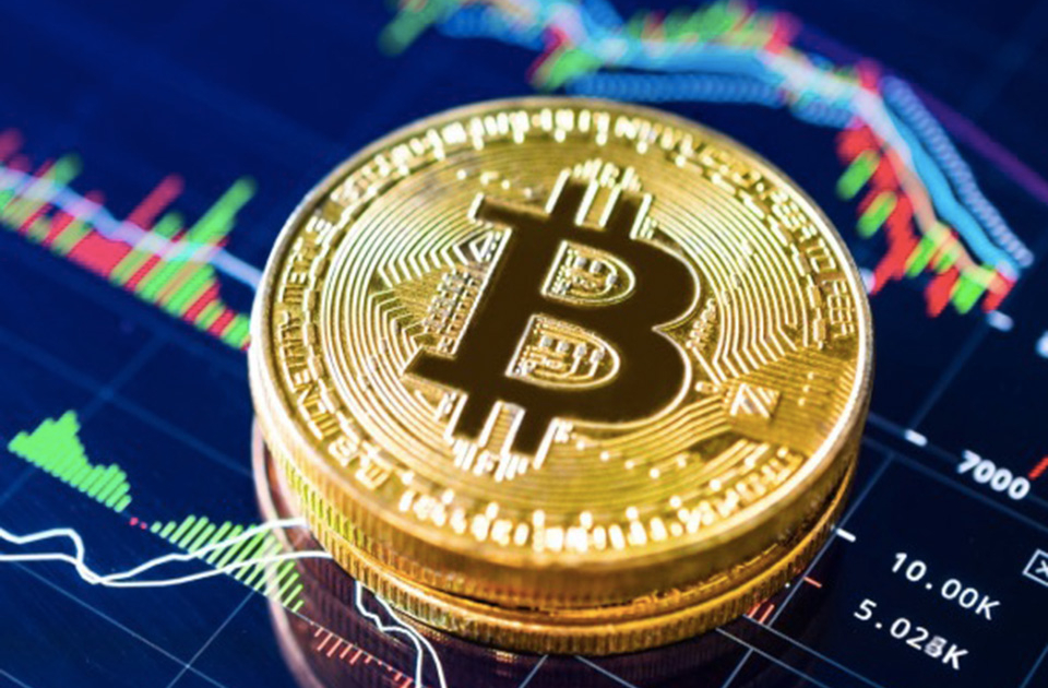 ارتفعت البيتكوين إلى 60 ألف دولار فخسر مبرمج ملايين الدولارات.. استبدل 10 آلاف عملة بقطعتي بيتزا!
